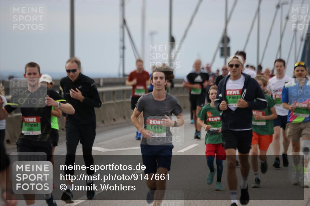 03.10.2025 - Köhlbrandbrückenlauf Jannik Wohlers http://msf.ph/oto/9147661 03.10.2025 15:51:16 Position 1 9205, 101, 9203, 9359 meine-sportfotos.de