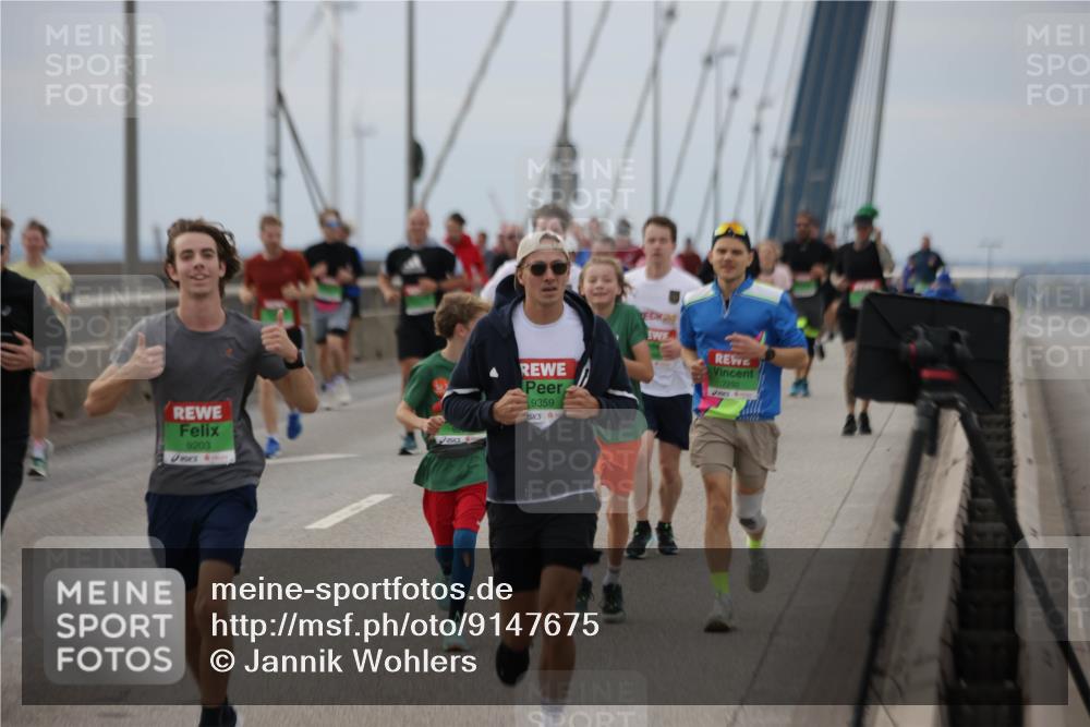 03.10.2025 - Köhlbrandbrückenlauf Jannik Wohlers http://msf.ph/oto/9147675 03.10.2025 15:51:18 Position 1 9203, 9359, 24, 7292 meine-sportfotos.de