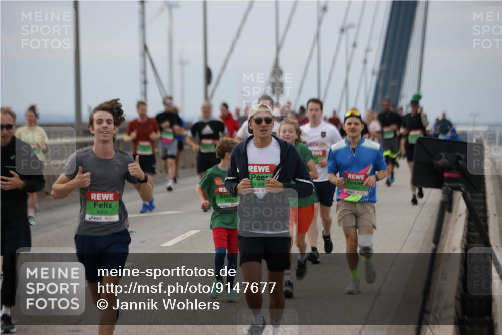 03.10.2025 - Köhlbrandbrückenlauf Jannik Wohlers http://msf.ph/oto/9147677 03.10.2025 15:51:18 Position 1 9203, 9293, 9359, 24, 7292 meine-sportfotos.de
