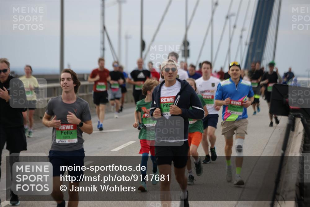 03.10.2025 - Köhlbrandbrückenlauf Jannik Wohlers http://msf.ph/oto/9147681 03.10.2025 15:51:18 Position 1 100, 9203, 9293, 935, 24, 1292 meine-sportfotos.de