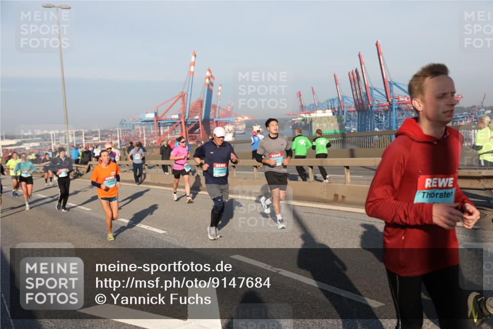 03.10.2025 - Köhlbrandbrückenlauf Yannick Fuchs http://msf.ph/oto/9147684 03.10.2025 08:38:50 Position 2  meine-sportfotos.de