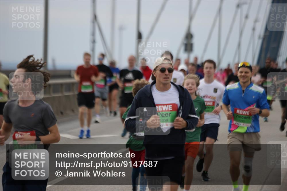 03.10.2025 - Köhlbrandbrückenlauf Jannik Wohlers http://msf.ph/oto/9147687 03.10.2025 15:51:18 Position 1 9203, 9359, 7702 meine-sportfotos.de