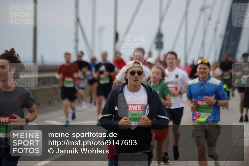 03.10.2025 - Köhlbrandbrückenlauf Jannik Wohlers http://msf.ph/oto/9147693 03.10.2025 15:51:18 Position 1 03, 9359, 7292 meine-sportfotos.de