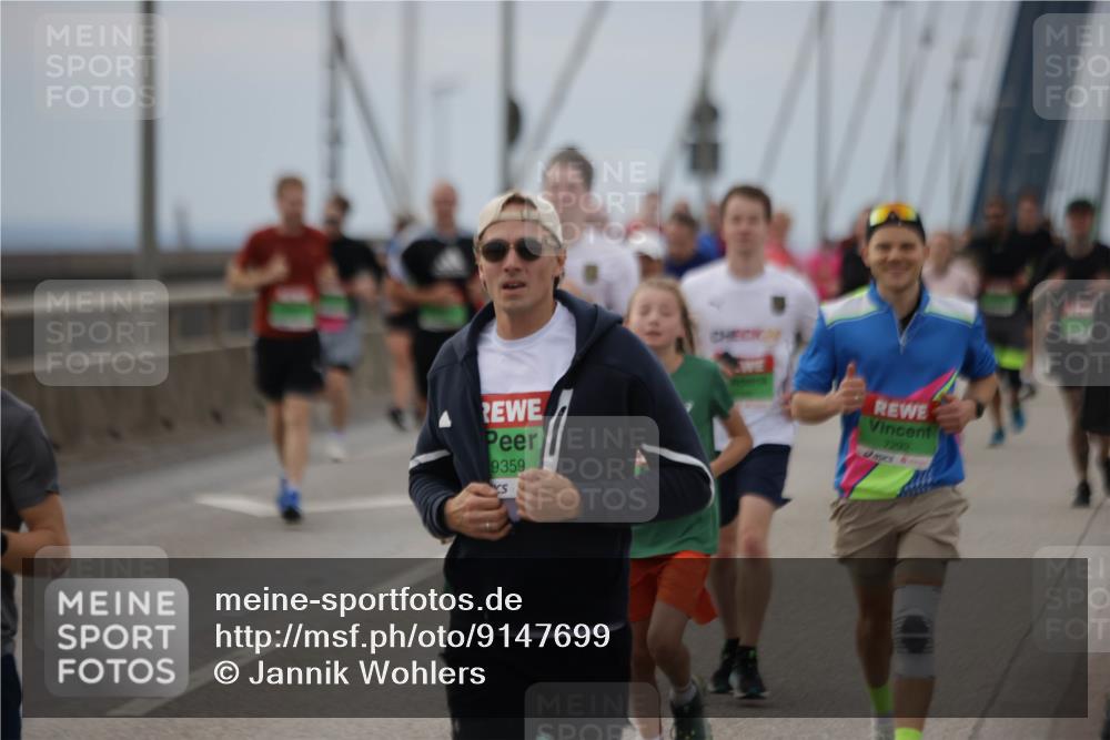 03.10.2025 - Köhlbrandbrückenlauf Jannik Wohlers http://msf.ph/oto/9147699 03.10.2025 15:51:19 Position 1 9359, 7292 meine-sportfotos.de