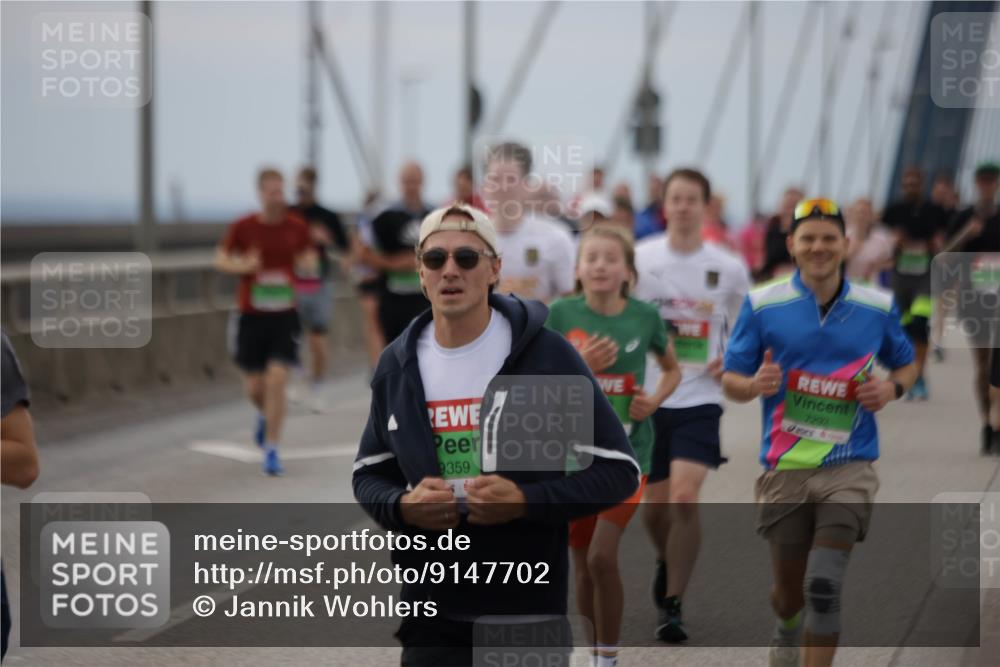 03.10.2025 - Köhlbrandbrückenlauf Jannik Wohlers http://msf.ph/oto/9147702 03.10.2025 15:51:19 Position 1 9359, 7292 meine-sportfotos.de