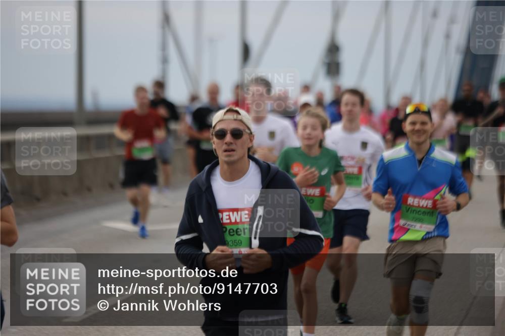 03.10.2025 - Köhlbrandbrückenlauf Jannik Wohlers http://msf.ph/oto/9147703 03.10.2025 15:51:19 Position 1 9359, 7292 meine-sportfotos.de