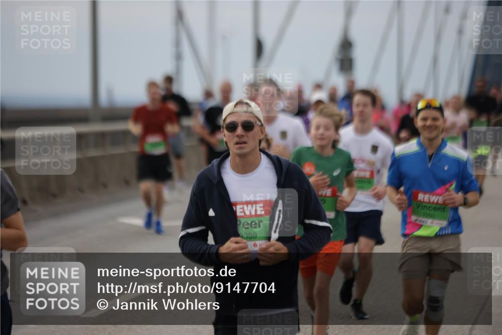 03.10.2025 - Köhlbrandbrückenlauf Jannik Wohlers http://msf.ph/oto/9147704 03.10.2025 15:51:19 Position 1 9359, 7292 meine-sportfotos.de