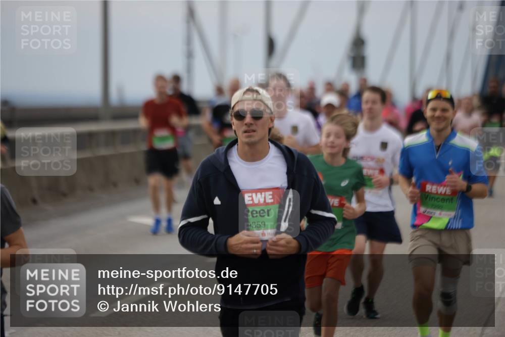 03.10.2025 - Köhlbrandbrückenlauf Jannik Wohlers http://msf.ph/oto/9147705 03.10.2025 15:51:19 Position 1 9359, 7292 meine-sportfotos.de
