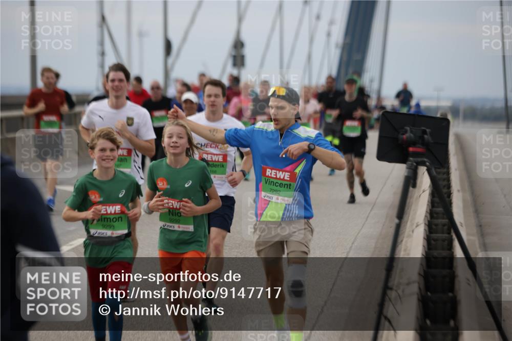 03.10.2025 - Köhlbrandbrückenlauf Jannik Wohlers http://msf.ph/oto/9147717 03.10.2025 15:51:20 Position 1 166, 7292, 9293, 9292 meine-sportfotos.de