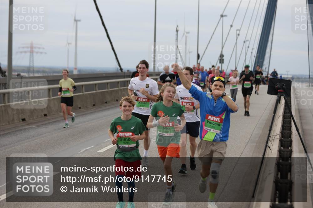 03.10.2025 - Köhlbrandbrückenlauf Jannik Wohlers http://msf.ph/oto/9147745 03.10.2025 15:51:22 Position 1 9167, 9293, 9292, 24, 7292 meine-sportfotos.de