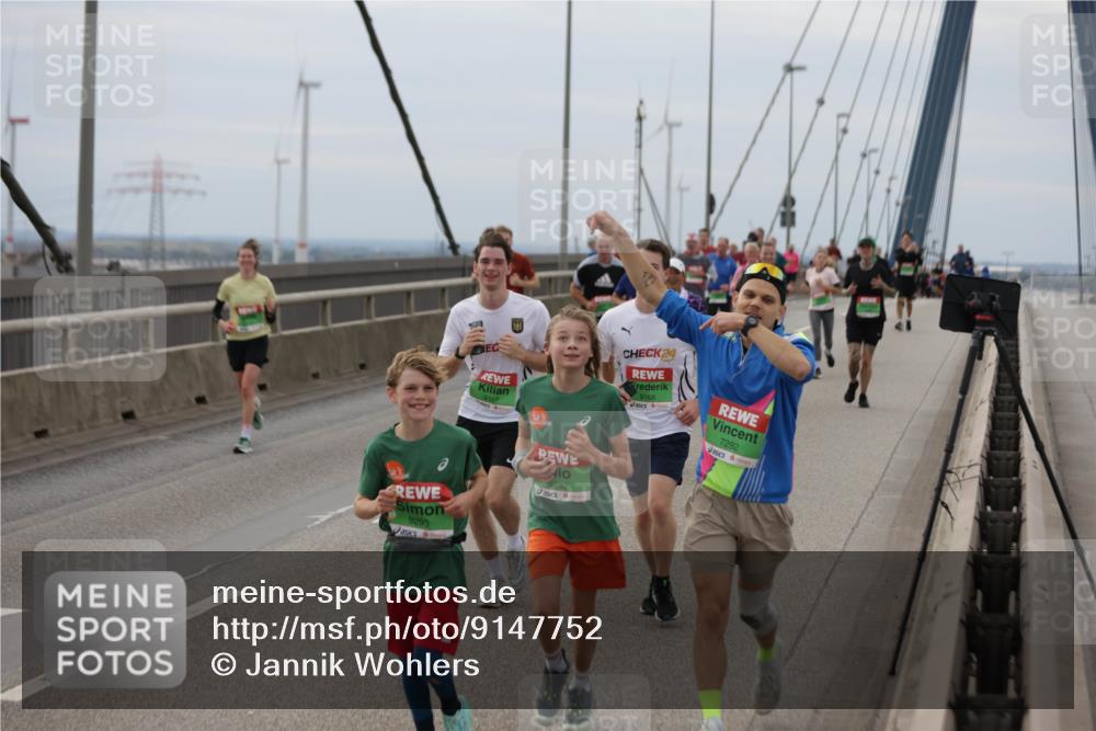 03.10.2025 - Köhlbrandbrückenlauf Jannik Wohlers http://msf.ph/oto/9147752 03.10.2025 15:51:22 Position 1 9293, 9167, 9292, 24, 9166, 7292 meine-sportfotos.de