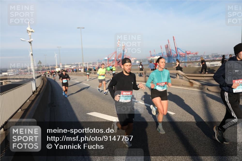 03.10.2025 - Köhlbrandbrückenlauf Yannick Fuchs http://msf.ph/oto/9147757 03.10.2025 08:38:55 Position 2 1205, 1216 meine-sportfotos.de