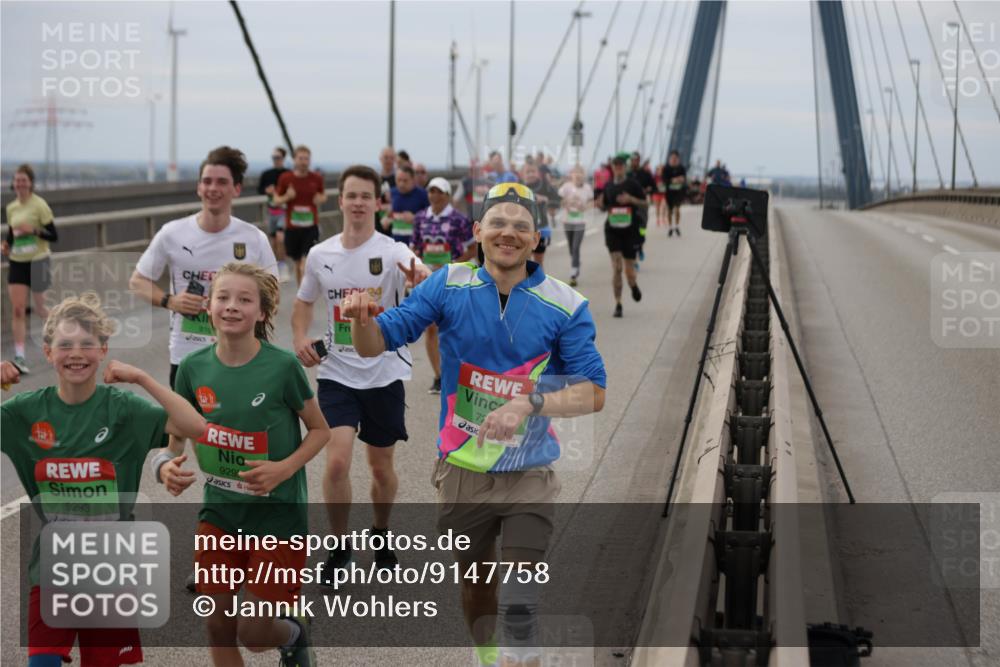 03.10.2025 - Köhlbrandbrückenlauf Jannik Wohlers http://msf.ph/oto/9147758 03.10.2025 15:51:23 Position 1 9293, 24, 9293, 72 meine-sportfotos.de