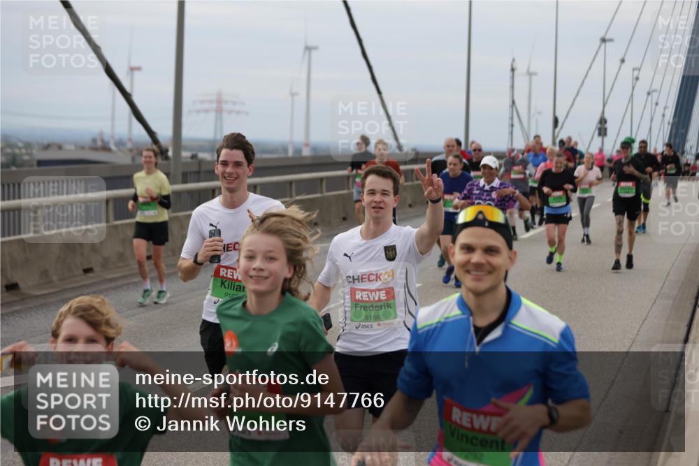 03.10.2025 - Köhlbrandbrückenlauf Jannik Wohlers http://msf.ph/oto/9147766 03.10.2025 15:51:24 Position 1 912, 9166, 9292, 7292 meine-sportfotos.de