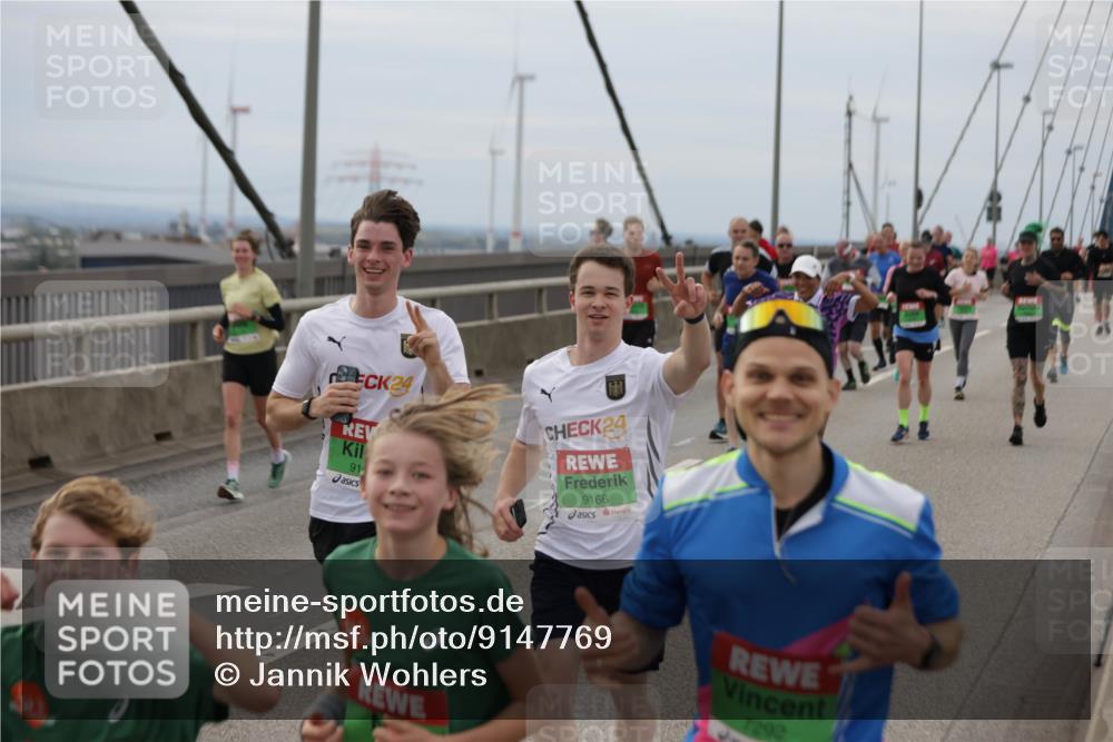 03.10.2025 - Köhlbrandbrückenlauf Jannik Wohlers http://msf.ph/oto/9147769 03.10.2025 15:51:24 Position 1 24, 91, 24, 9166, 7292 meine-sportfotos.de
