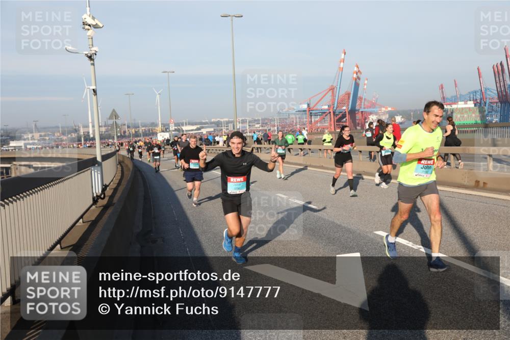 03.10.2025 - Köhlbrandbrückenlauf Yannick Fuchs http://msf.ph/oto/9147777 03.10.2025 08:38:56 Position 2 1182 meine-sportfotos.de