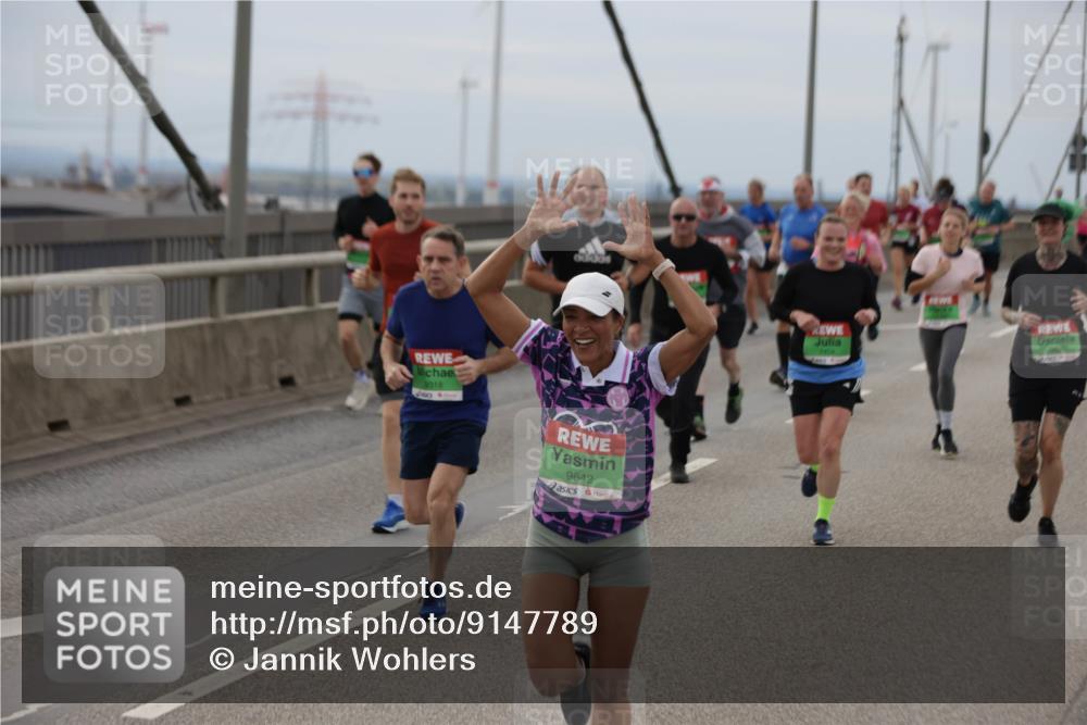 03.10.2025 - Köhlbrandbrückenlauf Jannik Wohlers http://msf.ph/oto/9147789 03.10.2025 15:51:26 Position 1 9318, 9642 meine-sportfotos.de