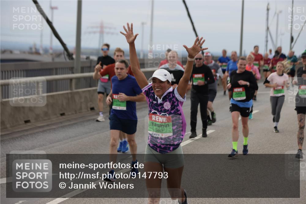 03.10.2025 - Köhlbrandbrückenlauf Jannik Wohlers http://msf.ph/oto/9147793 03.10.2025 15:51:26 Position 1 1318, 9642 meine-sportfotos.de