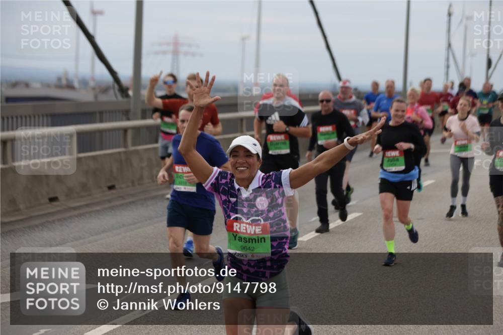 03.10.2025 - Köhlbrandbrückenlauf Jannik Wohlers http://msf.ph/oto/9147798 03.10.2025 15:51:26 Position 1 3318, 9642 meine-sportfotos.de
