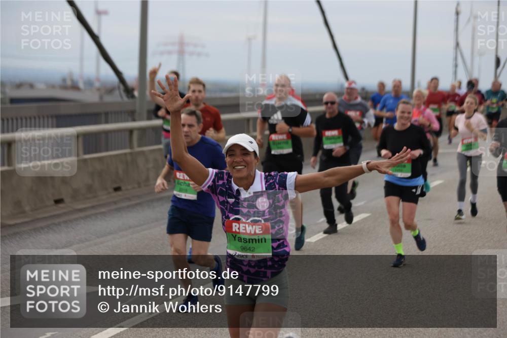 03.10.2025 - Köhlbrandbrückenlauf Jannik Wohlers http://msf.ph/oto/9147799 03.10.2025 15:51:26 Position 1 3318, 9642 meine-sportfotos.de