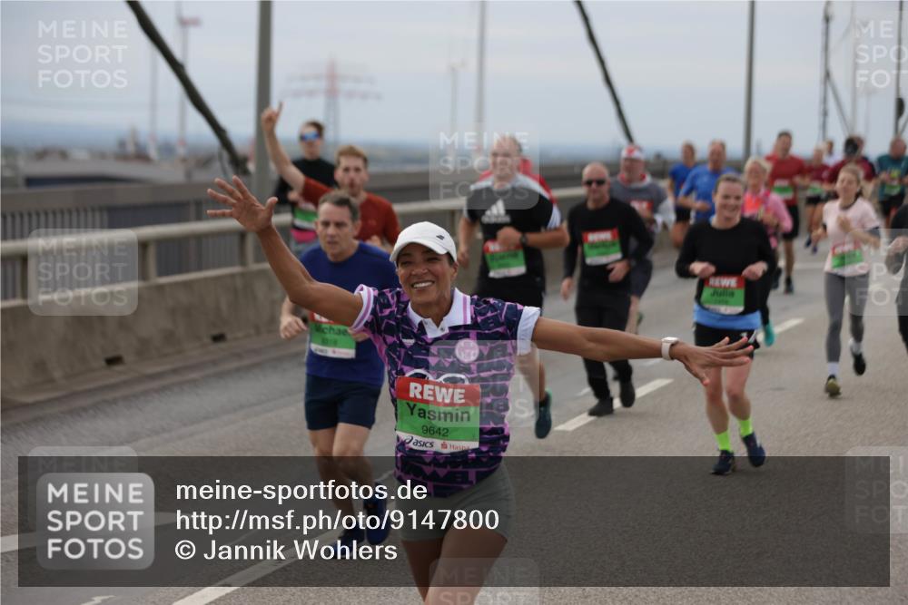 03.10.2025 - Köhlbrandbrückenlauf Jannik Wohlers http://msf.ph/oto/9147800 03.10.2025 15:51:26 Position 1 1318, 9642 meine-sportfotos.de