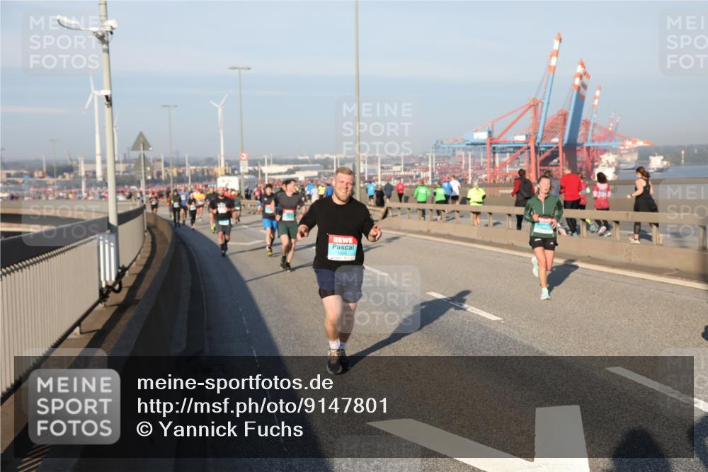 03.10.2025 - Köhlbrandbrückenlauf Yannick Fuchs http://msf.ph/oto/9147801 03.10.2025 08:38:58 Position 2  meine-sportfotos.de
