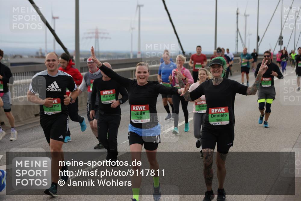 03.10.2025 - Köhlbrandbrückenlauf Jannik Wohlers http://msf.ph/oto/9147811 03.10.2025 15:51:28 Position 1 8057, 8885, 7454, 8700, 7850 meine-sportfotos.de