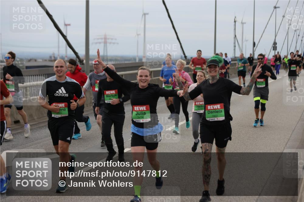 03.10.2025 - Köhlbrandbrückenlauf Jannik Wohlers http://msf.ph/oto/9147812 03.10.2025 15:51:28 Position 1 8885, 7454, 8700, 7850 meine-sportfotos.de