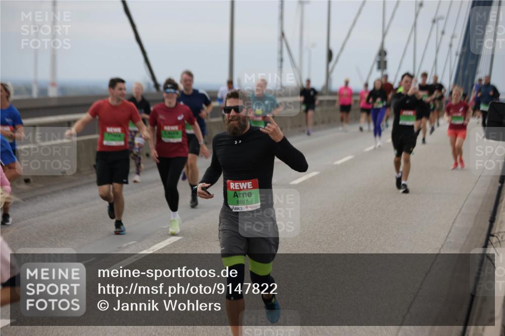 03.10.2025 - Köhlbrandbrückenlauf Jannik Wohlers http://msf.ph/oto/9147822 03.10.2025 15:51:30 Position 1 8607 meine-sportfotos.de