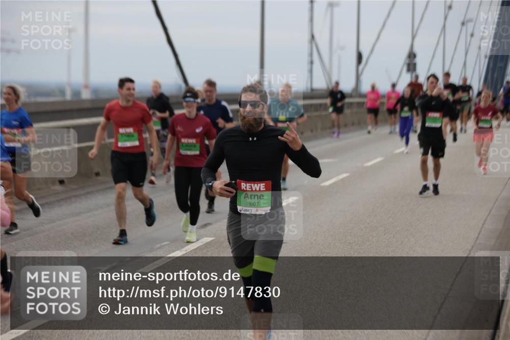 03.10.2025 - Köhlbrandbrückenlauf Jannik Wohlers http://msf.ph/oto/9147830 03.10.2025 15:51:30 Position 1 8607 meine-sportfotos.de