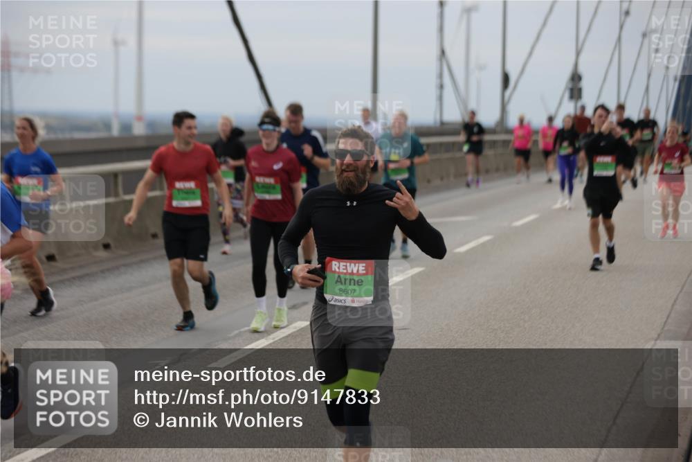 03.10.2025 - Köhlbrandbrückenlauf Jannik Wohlers http://msf.ph/oto/9147833 03.10.2025 15:51:30 Position 1 8607 meine-sportfotos.de