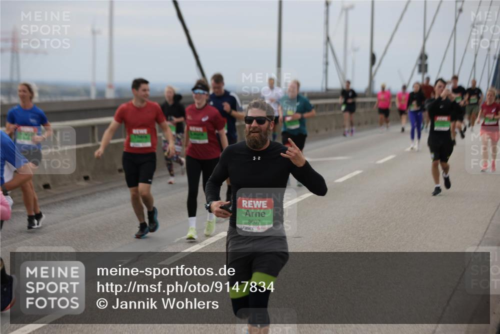 03.10.2025 - Köhlbrandbrückenlauf Jannik Wohlers http://msf.ph/oto/9147834 03.10.2025 15:51:30 Position 1 8607 meine-sportfotos.de