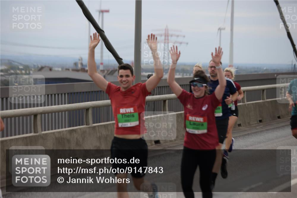 03.10.2025 - Köhlbrandbrückenlauf Jannik Wohlers http://msf.ph/oto/9147843 03.10.2025 15:51:32 Position 1  meine-sportfotos.de