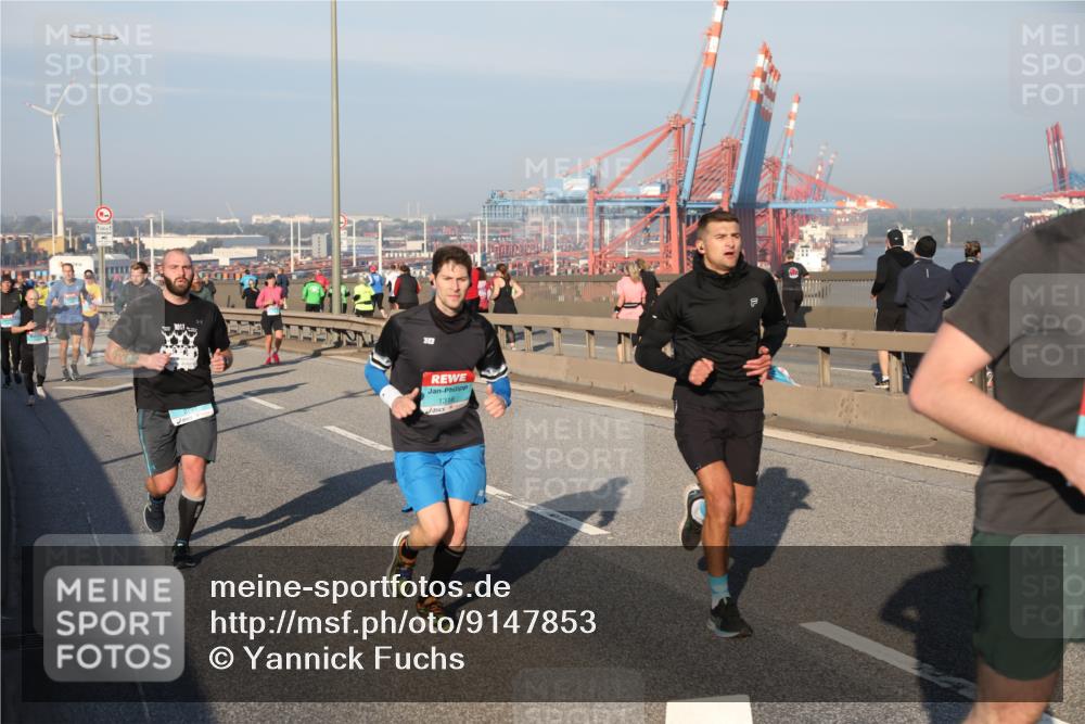 03.10.2025 - Köhlbrandbrückenlauf Yannick Fuchs http://msf.ph/oto/9147853 03.10.2025 08:39:03 Position 2 20, 1316 meine-sportfotos.de