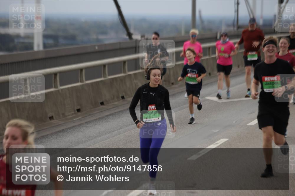 03.10.2025 - Köhlbrandbrückenlauf Jannik Wohlers http://msf.ph/oto/9147856 03.10.2025 15:51:38 Position 1 7427, 11 meine-sportfotos.de