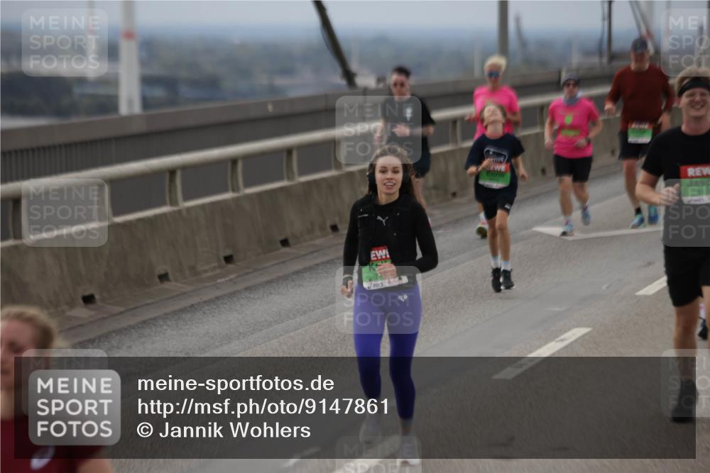 03.10.2025 - Köhlbrandbrückenlauf Jannik Wohlers http://msf.ph/oto/9147861 03.10.2025 15:51:38 Position 1 11 meine-sportfotos.de
