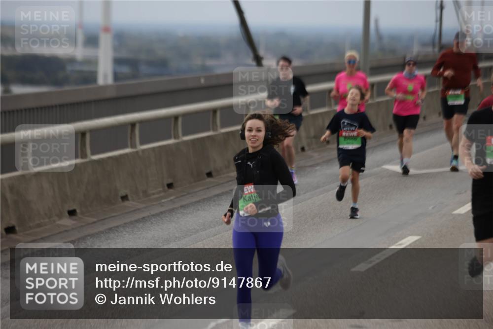 03.10.2025 - Köhlbrandbrückenlauf Jannik Wohlers http://msf.ph/oto/9147867 03.10.2025 15:51:38 Position 1  meine-sportfotos.de