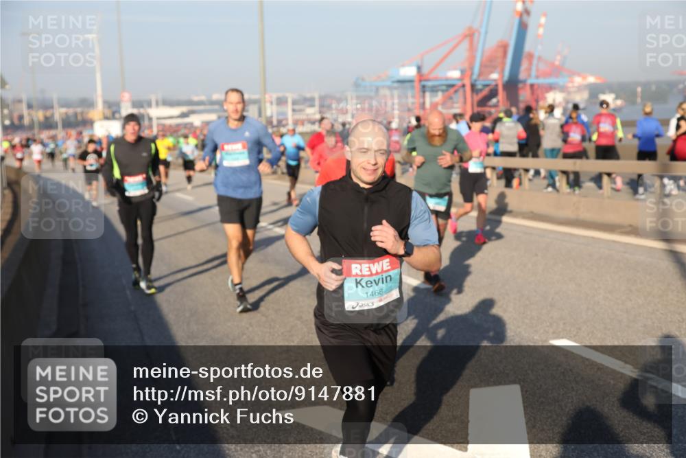 03.10.2025 - Köhlbrandbrückenlauf Yannick Fuchs http://msf.ph/oto/9147881 03.10.2025 08:39:10 Position 2 1468 meine-sportfotos.de