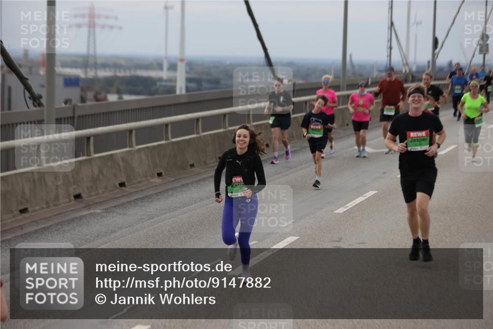 03.10.2025 - Köhlbrandbrückenlauf Jannik Wohlers http://msf.ph/oto/9147882 03.10.2025 15:51:38 Position 1 7427 meine-sportfotos.de