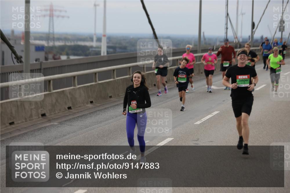 03.10.2025 - Köhlbrandbrückenlauf Jannik Wohlers http://msf.ph/oto/9147883 03.10.2025 15:51:39 Position 1  meine-sportfotos.de