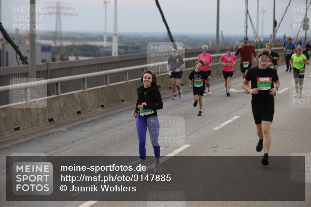03.10.2025 - Köhlbrandbrückenlauf Jannik Wohlers http://msf.ph/oto/9147885 03.10.2025 15:51:39 Position 1 7427 meine-sportfotos.de