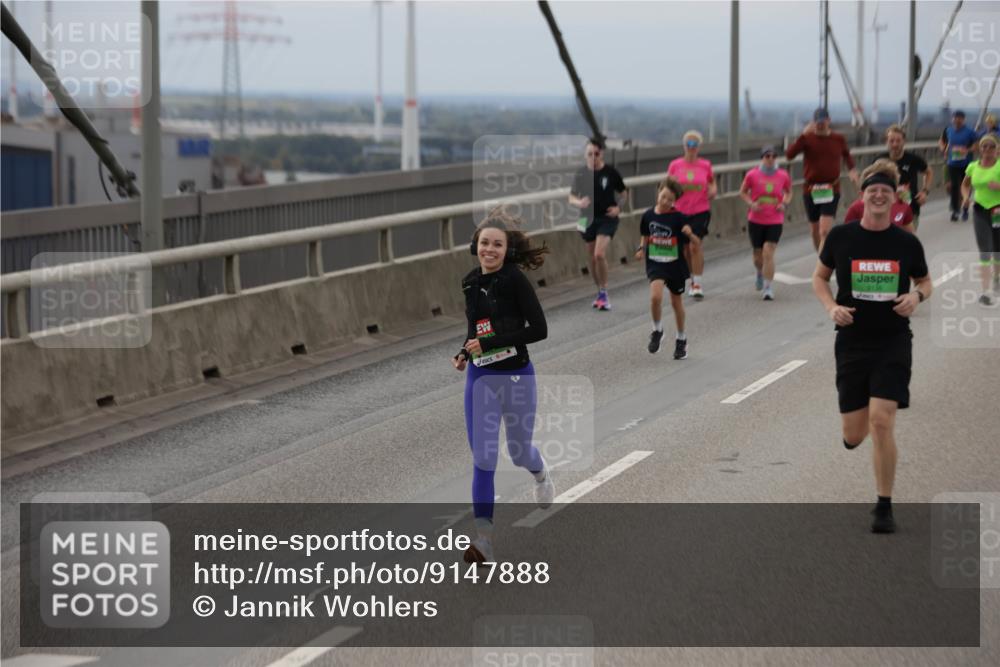 03.10.2025 - Köhlbrandbrückenlauf Jannik Wohlers http://msf.ph/oto/9147888 03.10.2025 15:51:39 Position 1  meine-sportfotos.de