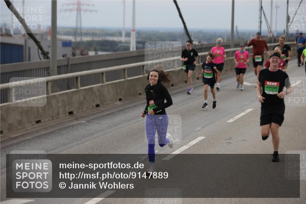 03.10.2025 - Köhlbrandbrückenlauf Jannik Wohlers http://msf.ph/oto/9147889 03.10.2025 15:51:39 Position 1  meine-sportfotos.de