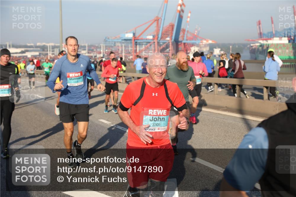03.10.2025 - Köhlbrandbrückenlauf Yannick Fuchs http://msf.ph/oto/9147890 03.10.2025 08:39:11 Position 2 3001, 1058, 3305 meine-sportfotos.de