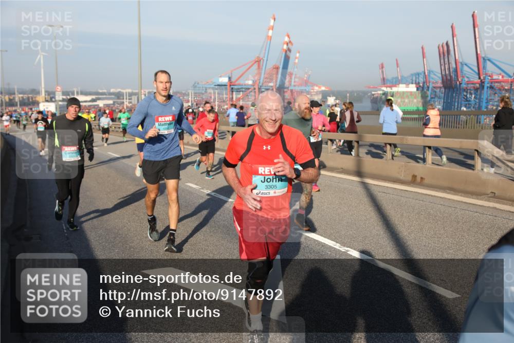 03.10.2025 - Köhlbrandbrückenlauf Yannick Fuchs http://msf.ph/oto/9147892 03.10.2025 08:39:11 Position 2 1058, 3305 meine-sportfotos.de