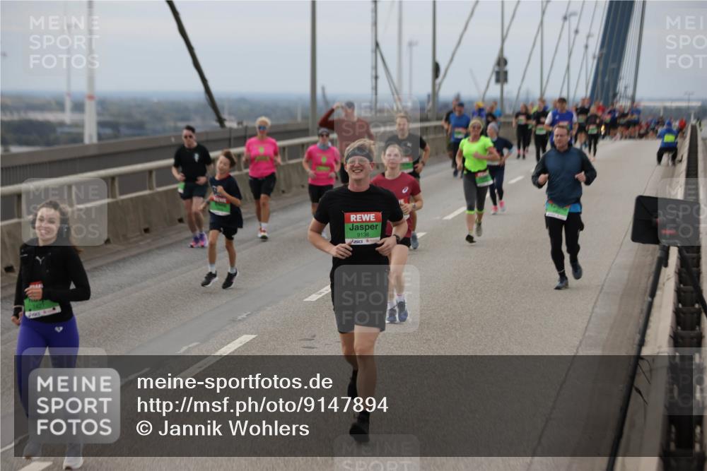 03.10.2025 - Köhlbrandbrückenlauf Jannik Wohlers http://msf.ph/oto/9147894 03.10.2025 15:51:39 Position 1 9136 meine-sportfotos.de