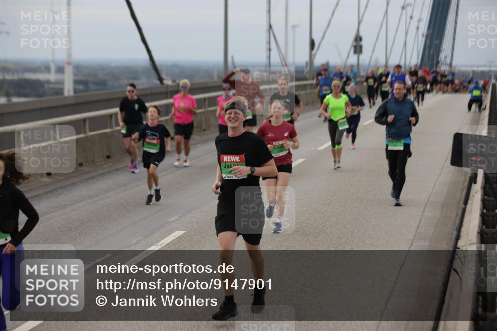 03.10.2025 - Köhlbrandbrückenlauf Jannik Wohlers http://msf.ph/oto/9147901 03.10.2025 15:51:40 Position 1  meine-sportfotos.de