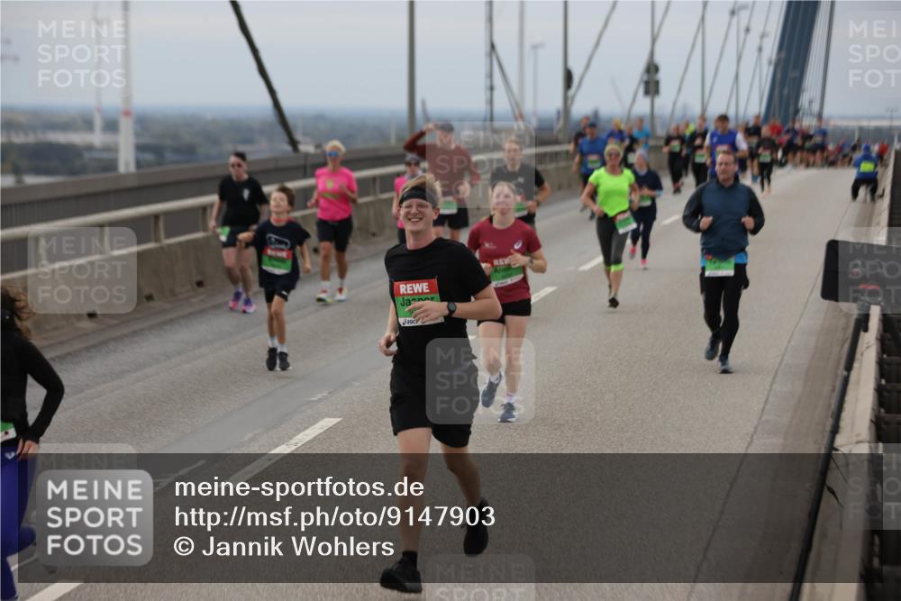 03.10.2025 - Köhlbrandbrückenlauf Jannik Wohlers http://msf.ph/oto/9147903 03.10.2025 15:51:40 Position 1  meine-sportfotos.de