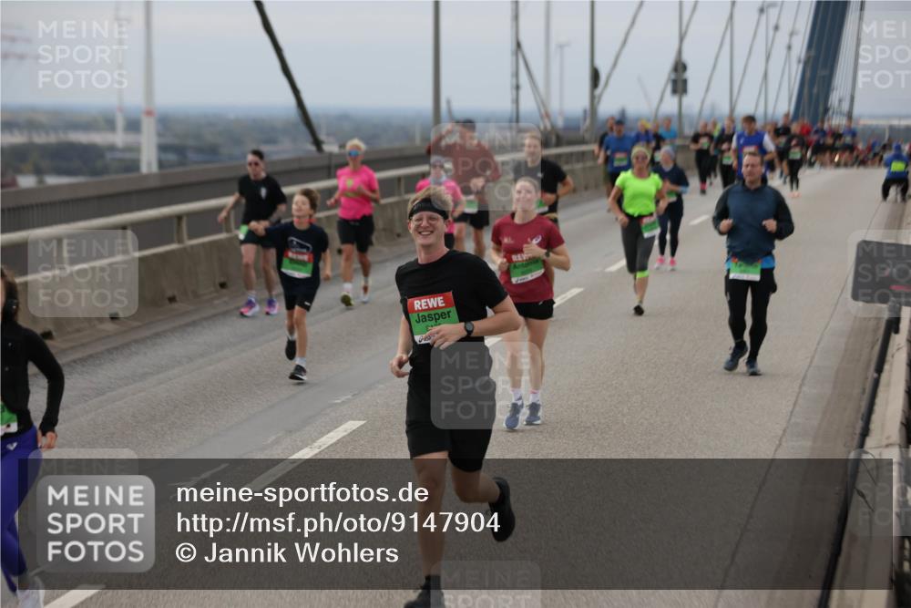 03.10.2025 - Köhlbrandbrückenlauf Jannik Wohlers http://msf.ph/oto/9147904 03.10.2025 15:51:40 Position 1  meine-sportfotos.de