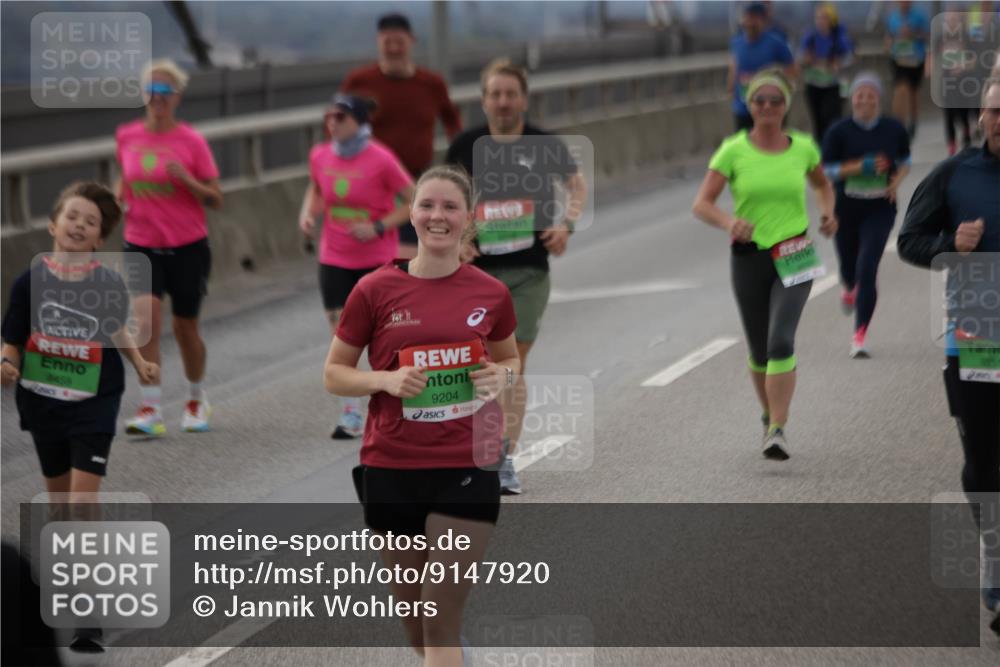 03.10.2025 - Köhlbrandbrückenlauf Jannik Wohlers http://msf.ph/oto/9147920 03.10.2025 15:51:41 Position 1 8459, 9204, 718900 meine-sportfotos.de